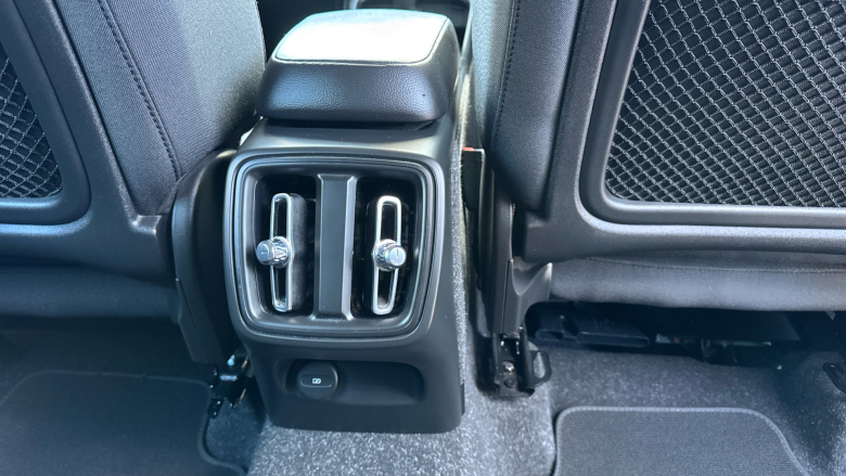 Volvo Xc40 1.5 T3 [163] Momentum 5dr Petrol Estate